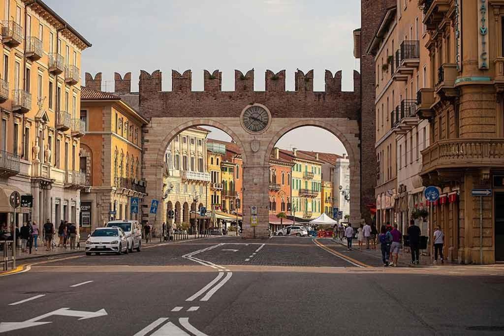 Luxury Verona Apartment City Centre Buitenkant foto