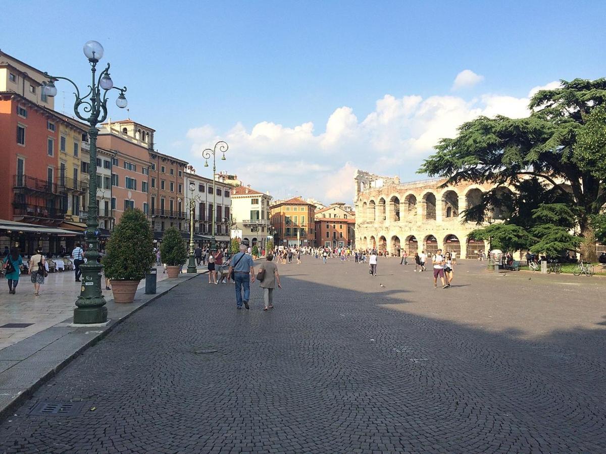 Luxury Verona Apartment City Centre Buitenkant foto